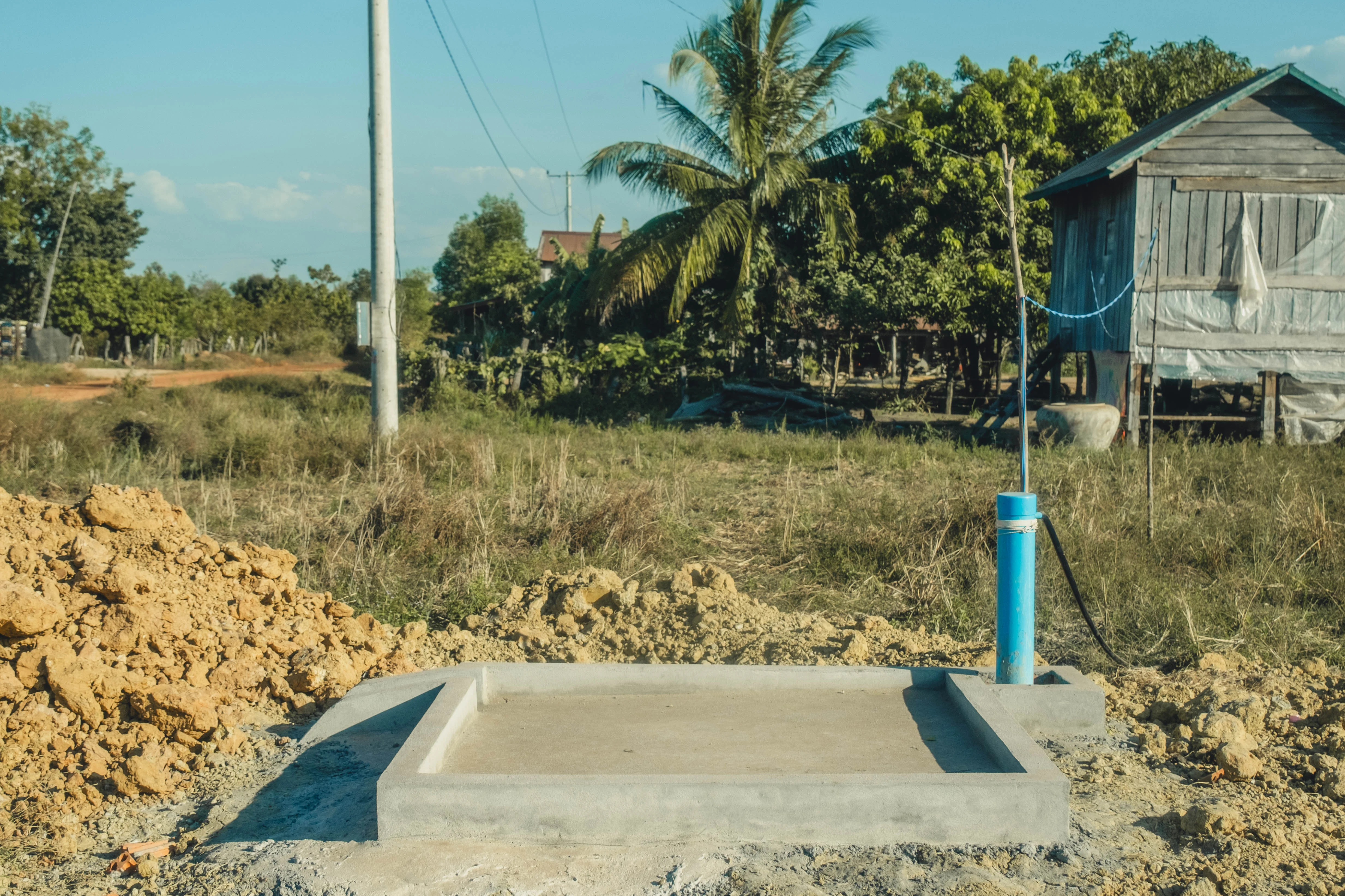 Installation sanitaire sûre dans un village cambodgien